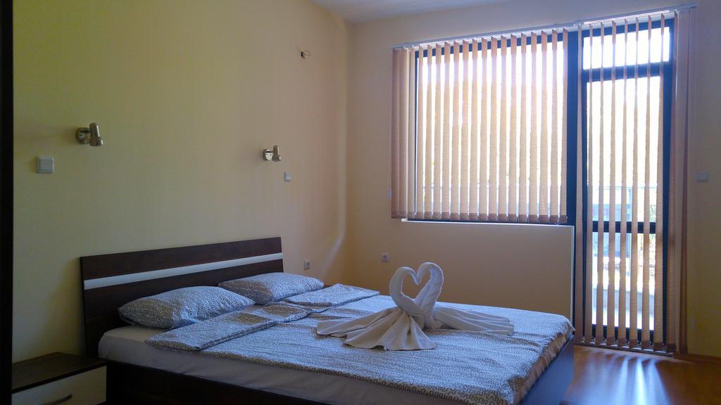 Europroperties Yalta Apartments Zlatni pjasătsi Eksteriør bilde