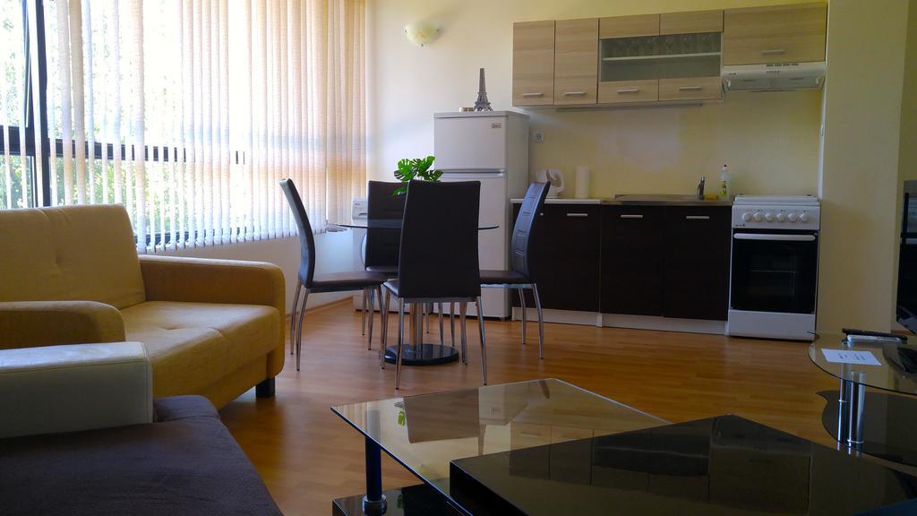Europroperties Yalta Apartments Zlatni pjasătsi Eksteriør bilde